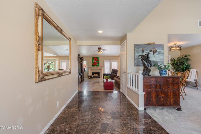 2753 Deerwood Avenue, Simi Valley CA: https://media.crmls.org/mediaz/04762877-6f2d-4538-981e-477f343a3abd.jpg