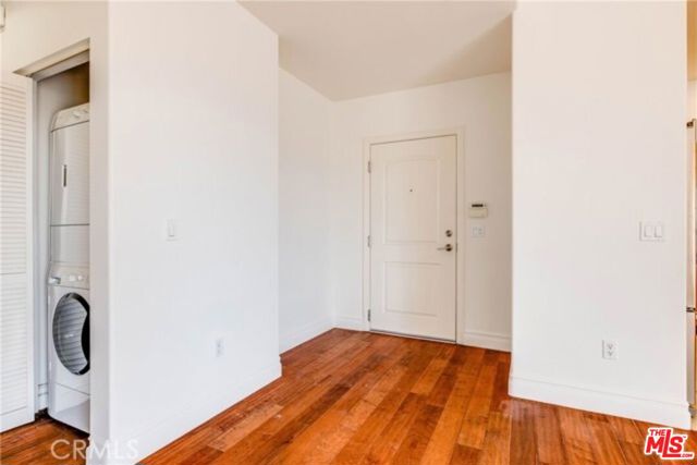 917 S New Hampshire Avenue, Los Angeles CA: https://media.crmls.org/mediaz/04762cb7-ae38-495d-87a5-51ffb6afbc4e.jpg