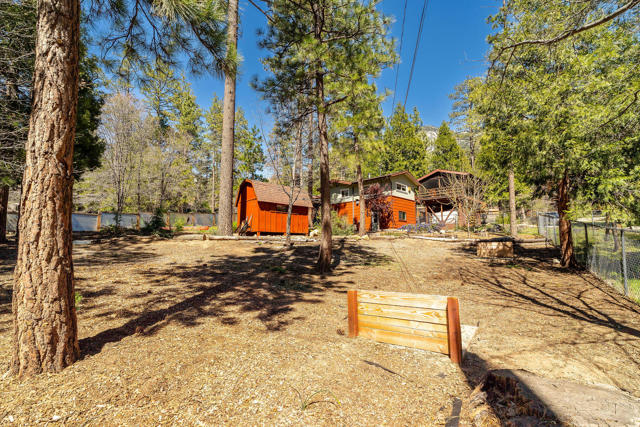25445 Palomar Road, Idyllwild CA: https://media.crmls.org/mediaz/04771a49-1174-4710-a111-30d31aa36f96.jpg