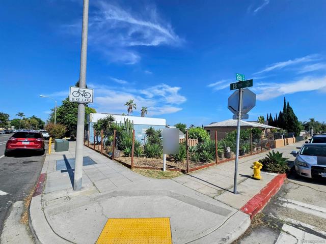 1135 41 26th Street, San Diego CA: https://media.crmls.org/mediaz/04779ba3-2ac7-4f9a-835b-faf36a621039.jpg