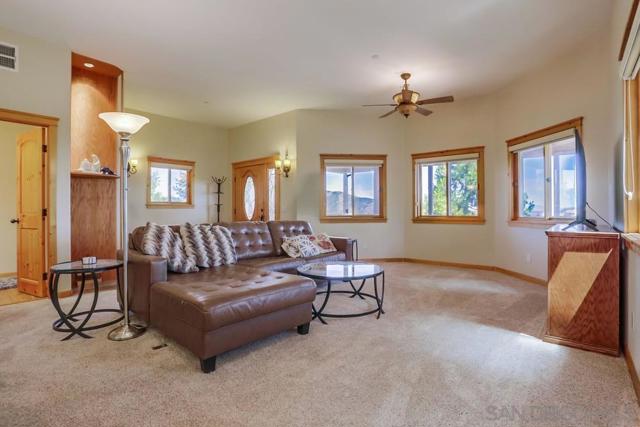 753 Ridgewood Dr, Julian CA: https://media.crmls.org/mediaz/04780a72-2643-4c00-936c-41d3b0fadbb6.jpg