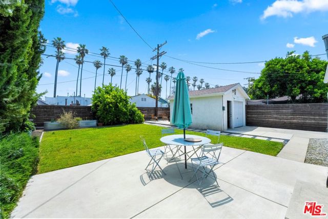 4622 7th Avenue, Los Angeles, California 90043, 2 Bedrooms Bedrooms, ,2 BathroomsBathrooms,Single Family Residence,For Sale,7th,24402557