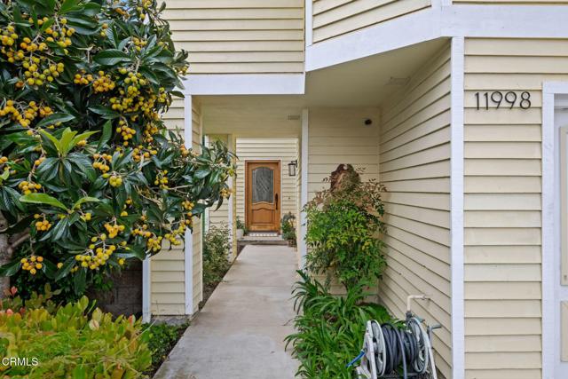 11998 Bubbling Brook Street, Moorpark CA: https://media.crmls.org/mediaz/0478a8cd-a247-4065-9da7-067e354a3419.jpg