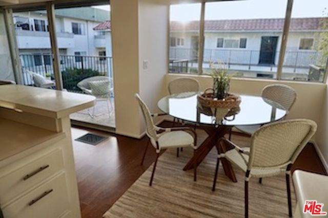 1720 Ardmore Avenue, Hermosa Beach, California 90254, 1 Bedroom Bedrooms, ,1 BathroomBathrooms,Residential,Sold,Ardmore,21110129