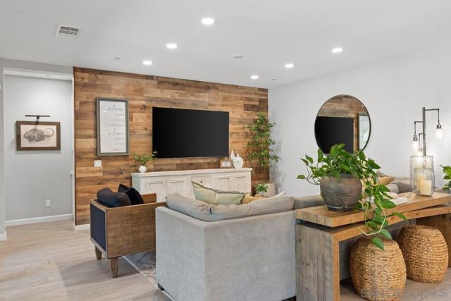 1217 Stockton Pl, Escondido CA: https://media.crmls.org/mediaz/047b19e9-1491-435e-8477-2d9ec0d6f593.jpg