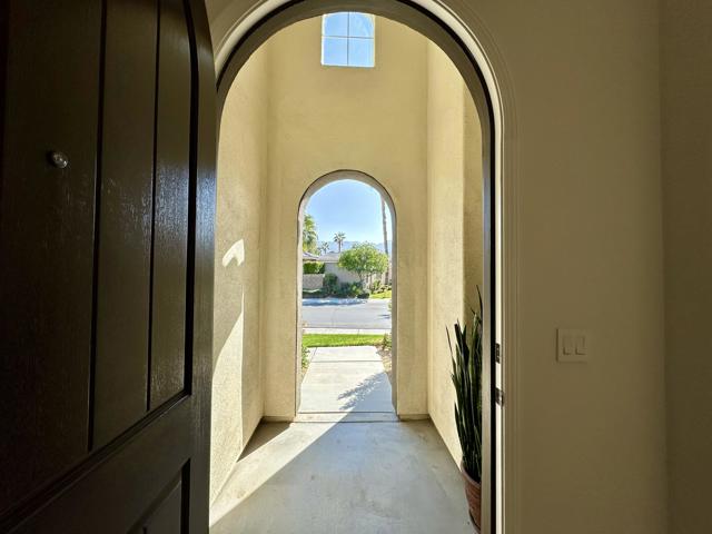 81800 Eagle Claw Drive, La Quinta CA: https://media.crmls.org/mediaz/047b7104-8759-4ce6-91fc-96676bcb80db.jpg