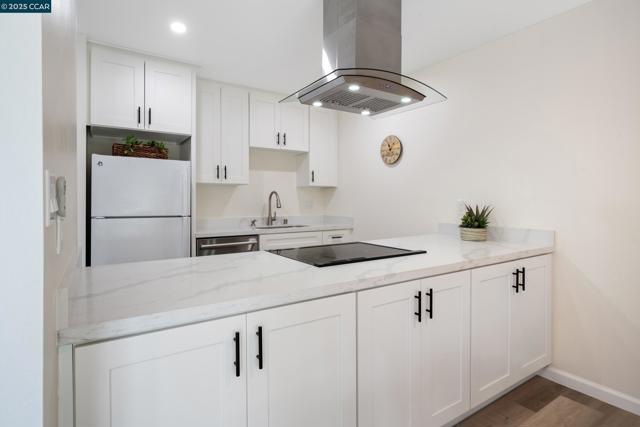 2418 Pleasant Hill Rd., Pleasant Hill CA: https://media.crmls.org/mediaz/047c1812-0f8d-4ee3-96e9-a90760a8ad81.jpg