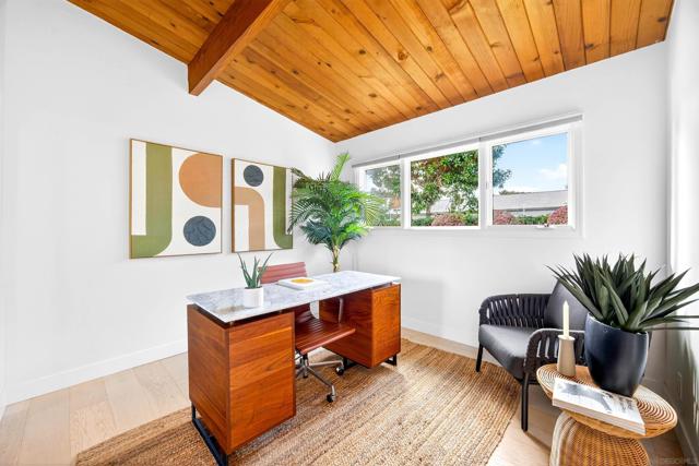 660 Cabrillo Ave, Coronado CA: https://media.crmls.org/mediaz/047c4262-0b4a-44ff-ae08-4958dc4b1111.jpg