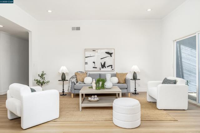 1400 Granada St, Vallejo CA: https://media.crmls.org/mediaz/047cd8bc-db6b-43d4-9da0-a7da83870068.jpg