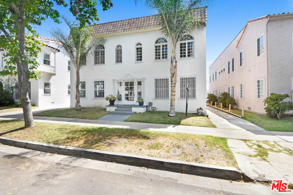 442 N Orange Grove Avenue