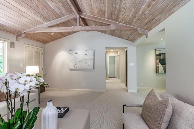 3 Wyndham Drive, Portola Valley CA: https://media.crmls.org/mediaz/047ec0c2-1159-4b41-896b-44b39f48e942.jpg