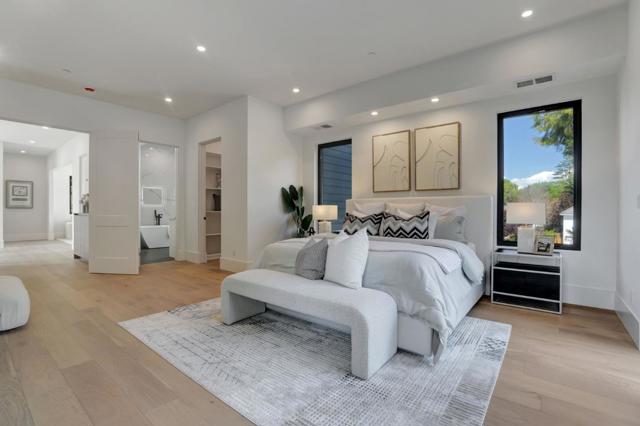 546 9th Avenue, Menlo Park CA: https://media.crmls.org/mediaz/047ed258-973c-446a-9f83-8001ec390526.jpg