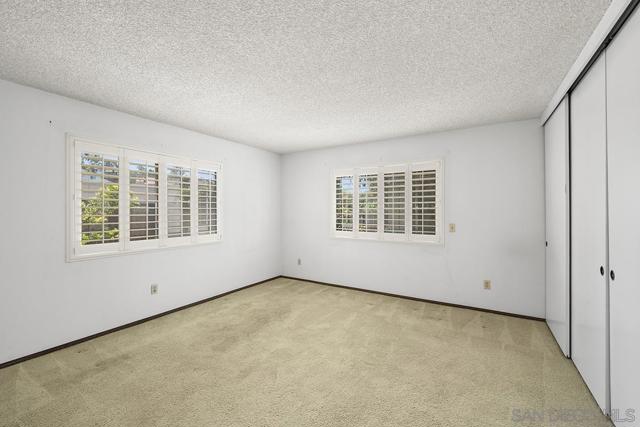 3718 Barbic Ct, Spring Valley CA: https://media.crmls.org/mediaz/047f6138-1238-4b94-b0a6-46460d1f3a25.jpg