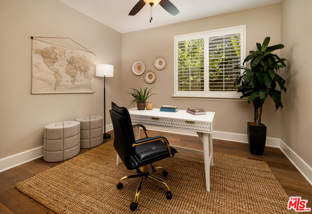 2767 Avenida De Autlan, Camarillo CA: https://media.crmls.org/mediaz/047fecb8-d9b9-46d9-8896-87ba992db2eb.jpg