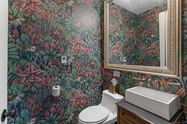 1521 Kettner Blvd, San Diego CA: https://media.crmls.org/mediaz/04804460-c6f7-4ac0-8959-4d143c7c1d8d.jpg