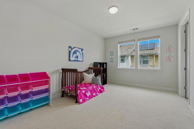 577 Hollow Falls, Fremont CA: https://media.crmls.org/mediaz/048051d9-4758-4f5d-bc76-bf2fff4a1c38.jpg