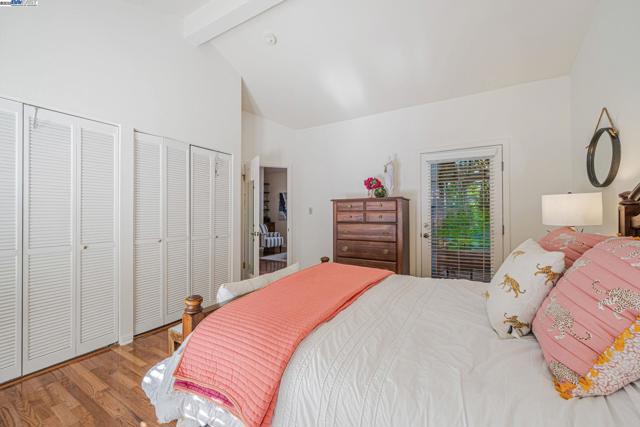 7840 Creekside Dr, Dublin CA: https://media.crmls.org/mediaz/0481bafc-3a99-4a58-bd65-efb98f5e4955.jpg