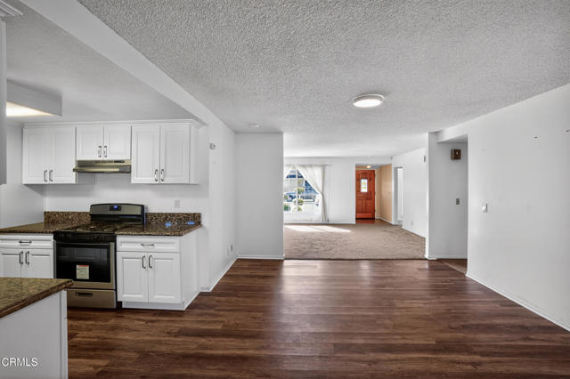 Detail Gallery Image 6 of 18 For 1251 Gardenia St, Oxnard,  CA 93036 - 3 Beds | 2 Baths