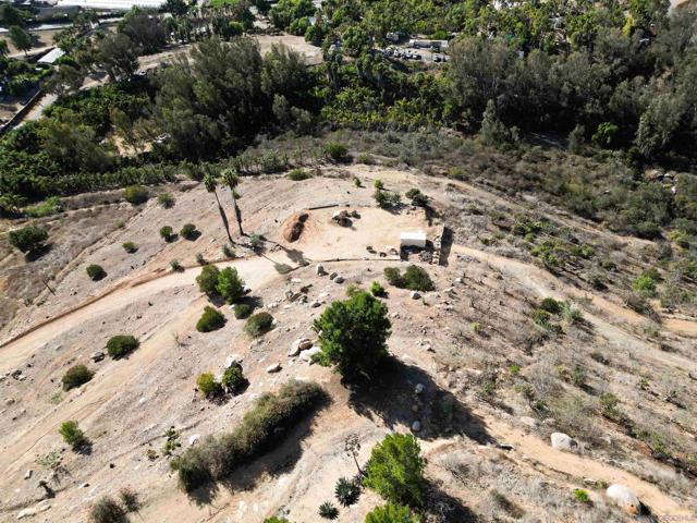 496 Camino Calafia, San Marcos CA: https://media.crmls.org/mediaz/0482b6ce-7fb2-47fd-b41f-77b555d93733.jpg