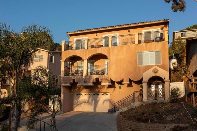 Detail Gallery Image 2 of 46 For 1657 Coronado Ave, Spring Valley,  CA 91977 - 5 Beds | 3/1 Baths