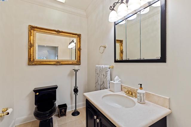 4224 Greenville Rd, Livermore CA: https://media.crmls.org/mediaz/04839192-8bbb-47b4-9037-8bb6e65405dd.jpg