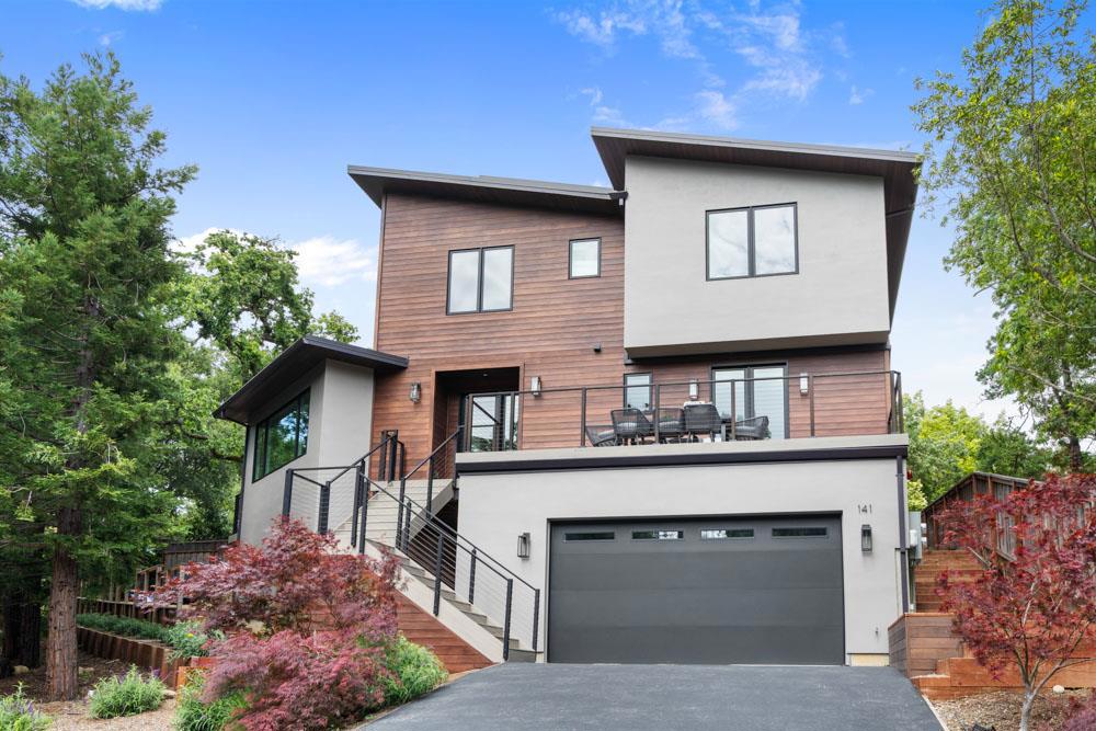 141 Lake Road