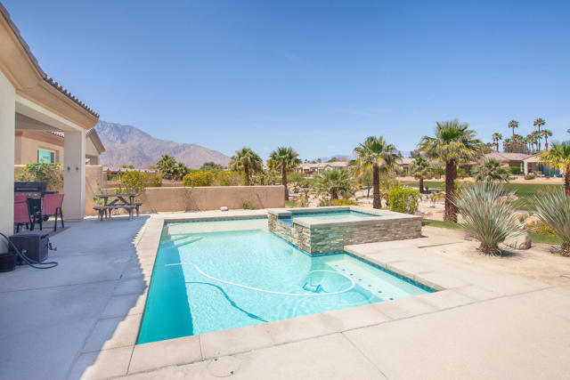 67424 Zuni Court Court, Cathedral City CA: https://media.crmls.org/mediaz/04848d46-855d-4ce8-980e-9cdda32b18f3.jpg