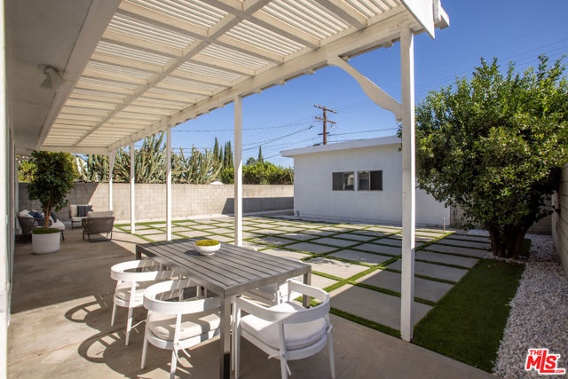 11344 Delano Street, North Hollywood CA: https://media.crmls.org/mediaz/0484aaa4-6513-4145-8a14-00f2e6d2098c.jpg