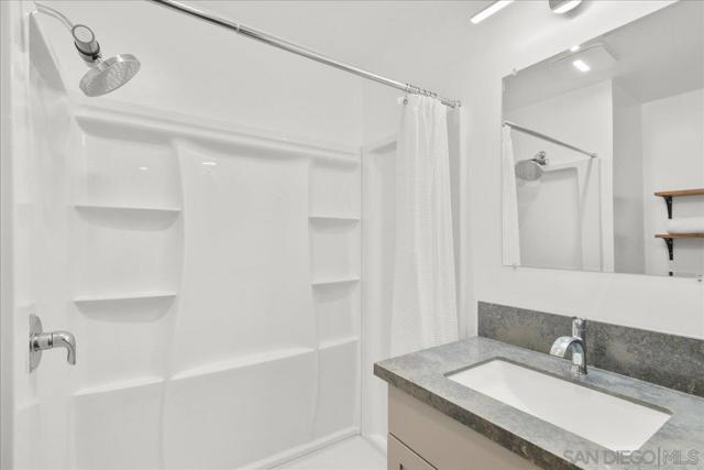 8090 Camino Kiosco, San Diego CA: https://media.crmls.org/mediaz/0484b84d-c878-4f5d-bd1c-a37adcd530a7.jpg
