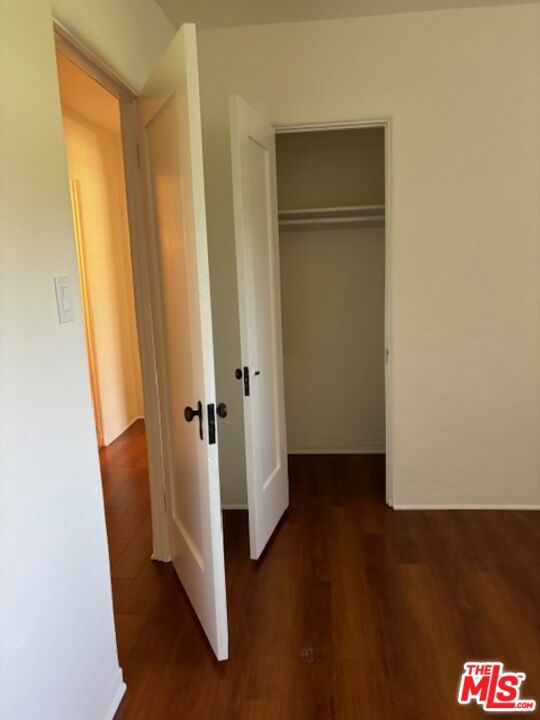 2439 West Silver Lake Drive, Los Angeles CA: https://media.crmls.org/mediaz/0484f71c-9796-4da1-85fa-4837a2fe0642.jpg