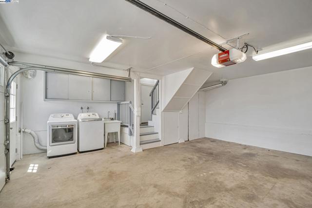5232 Proctor Road, Castro Valley CA: https://media.crmls.org/mediaz/0484fd64-9c44-4698-8df1-06082576987a.jpg