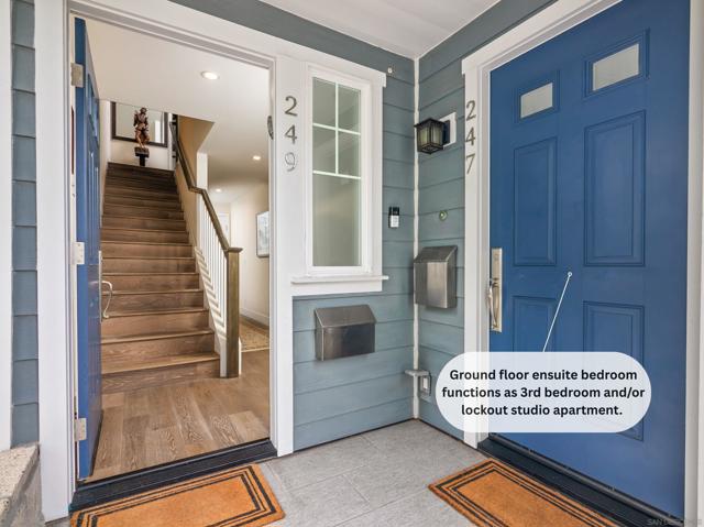 249 Playa Del Norte, La Jolla CA: https://media.crmls.org/mediaz/0487bc28-f54a-4525-9e66-03e017aed11d.jpg