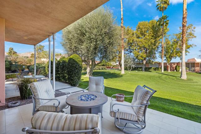 47360 Jadida Avenue, Palm Desert CA: https://media.crmls.org/mediaz/048a258b-8dfe-4c86-b5b5-33e93b46a926.jpg