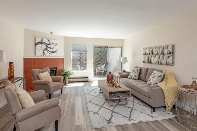 165 E Okeefe Street, Menlo Park CA: https://media.crmls.org/mediaz/048a5c6d-599e-4551-9c34-57ef97844a6e.jpg