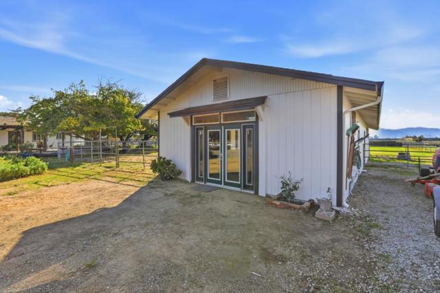 12101 Columbet Avenue, San Martin CA: https://media.crmls.org/mediaz/048b0339-bf90-4b84-8dc5-87fceb70f783.jpg