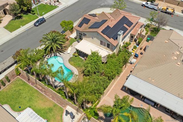 7387 Carrollton Pl, Corona CA: https://media.crmls.org/mediaz/048b247e-d9e9-45fa-b43c-84c383d83414.jpg