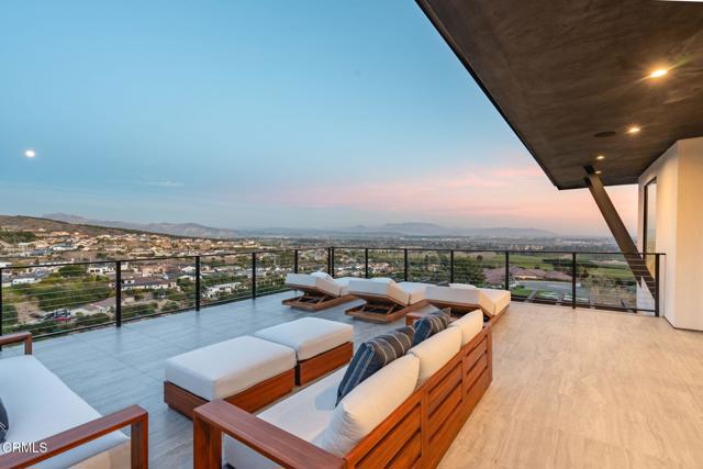 Detail Gallery Image 12 of 21 For 708 Skyview Ter, Ventura,  CA 93003 - 4 Beds | 2/1 Baths