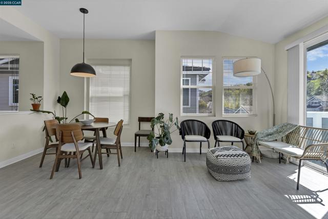4605 Keller Ridge Dr, Clayton CA: https://media.crmls.org/mediaz/048bf30d-b02f-4190-a5b1-3d242b5d9d76.jpg