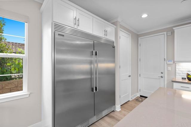 13403 Hudson Ln, San Diego CA: https://media.crmls.org/mediaz/048c0b51-430a-4947-b349-43ee3ab5ef9f.jpg