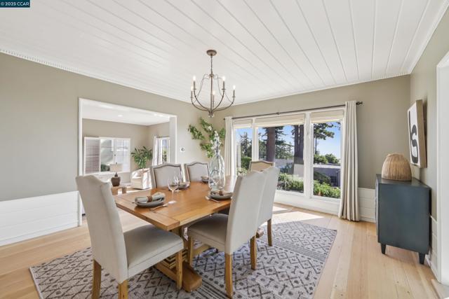 680 Grizzly Peak Blvd, Berkeley CA: https://media.crmls.org/mediaz/048d0344-e123-43be-b0b2-1a97a0af6cd9.jpg