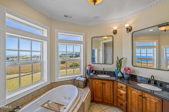 Image 33 of 54 For 19351 Del Mar Drive