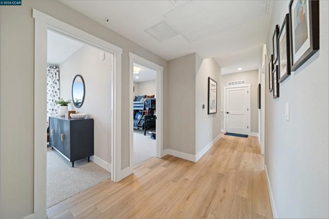 27264 Cosmo Ct, Hayward CA: https://media.crmls.org/mediaz/048d6ae8-7e94-4f50-b5fc-c58611b09677.jpg