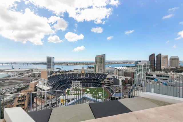 350 11Th Avenue, San Diego CA: https://media.crmls.org/mediaz/048e1a4f-2a9c-415d-a44a-9ad469288240.jpg