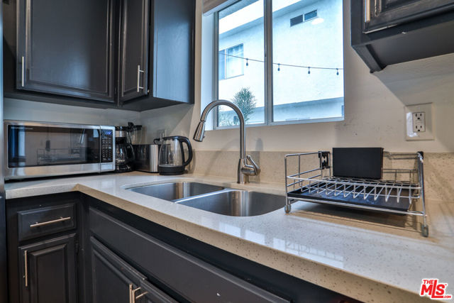 1540 N Bronson Avenue, Los Angeles CA: https://media.crmls.org/mediaz/048e494a-b594-4105-9901-5b941e6579e6.jpg