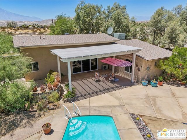 22950 Henry Road, Desert Hot Springs CA: https://media.crmls.org/mediaz/048e54e3-889f-4098-ba39-ef90da90d82a.jpg