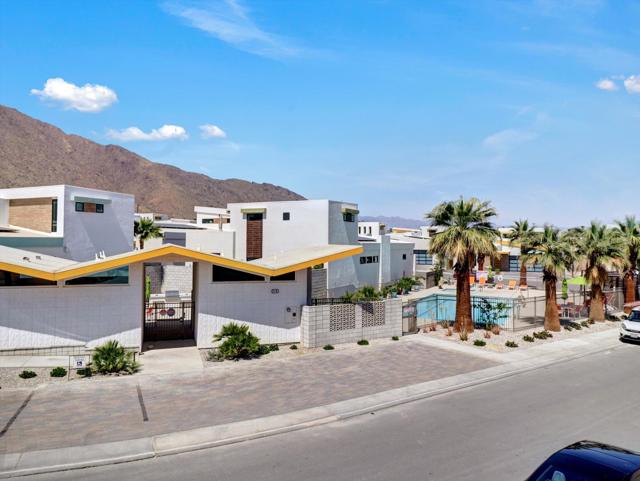 798 Obsidian Loop E, Palm Springs, CA 92264