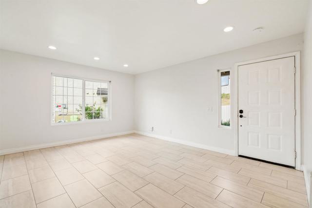 Detail Gallery Image 11 of 34 For 1461 Manzana Way, San Diego,  CA 92139 - 3 Beds | 2/1 Baths