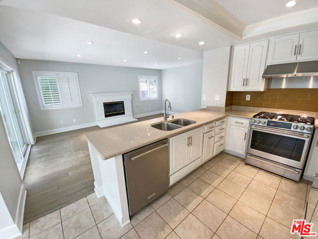 5996 Birdie Drive, La Verne CA: https://media.crmls.org/mediaz/04940b0a-f812-4d12-9b19-9a99a83bb44a.jpg