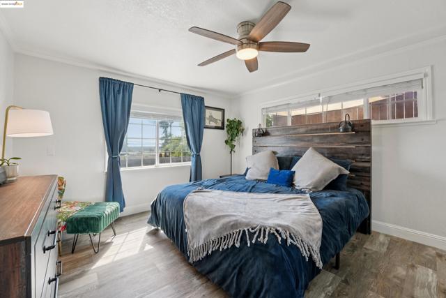 17324 Ehle St, Castro Valley CA: https://media.crmls.org/mediaz/04949d92-ebf8-45ef-898a-0d3408fd8951.jpg