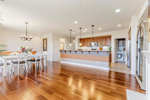 3493 Capoterra Way, Dublin CA: https://media.crmls.org/mediaz/0494afe2-2724-4400-b2ad-1cb54f418445.jpg